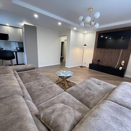 Stradinya Apartment Ventspils Buitenkant foto